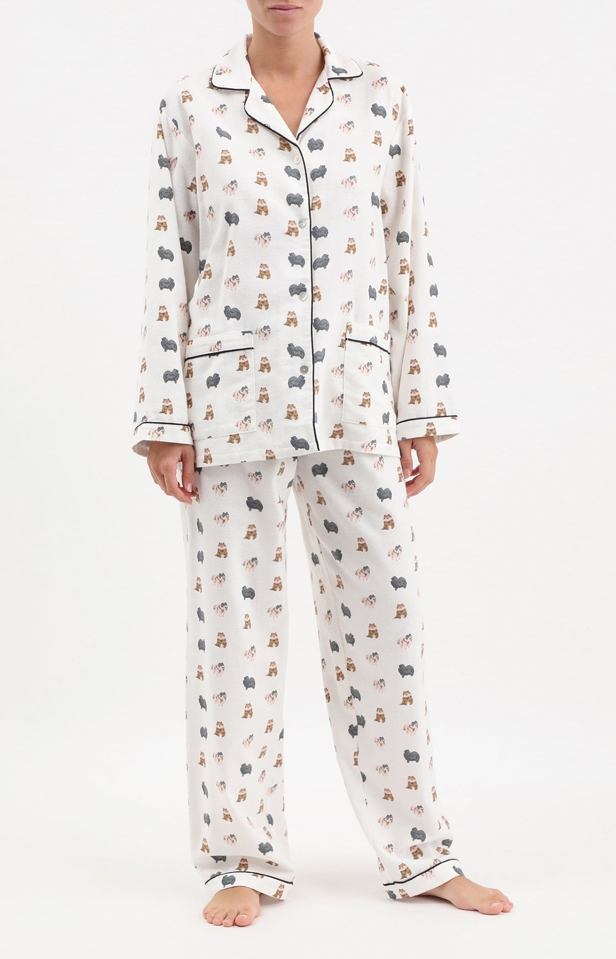 Pyjama long boutonné femme chien spitz blanc cassé 1