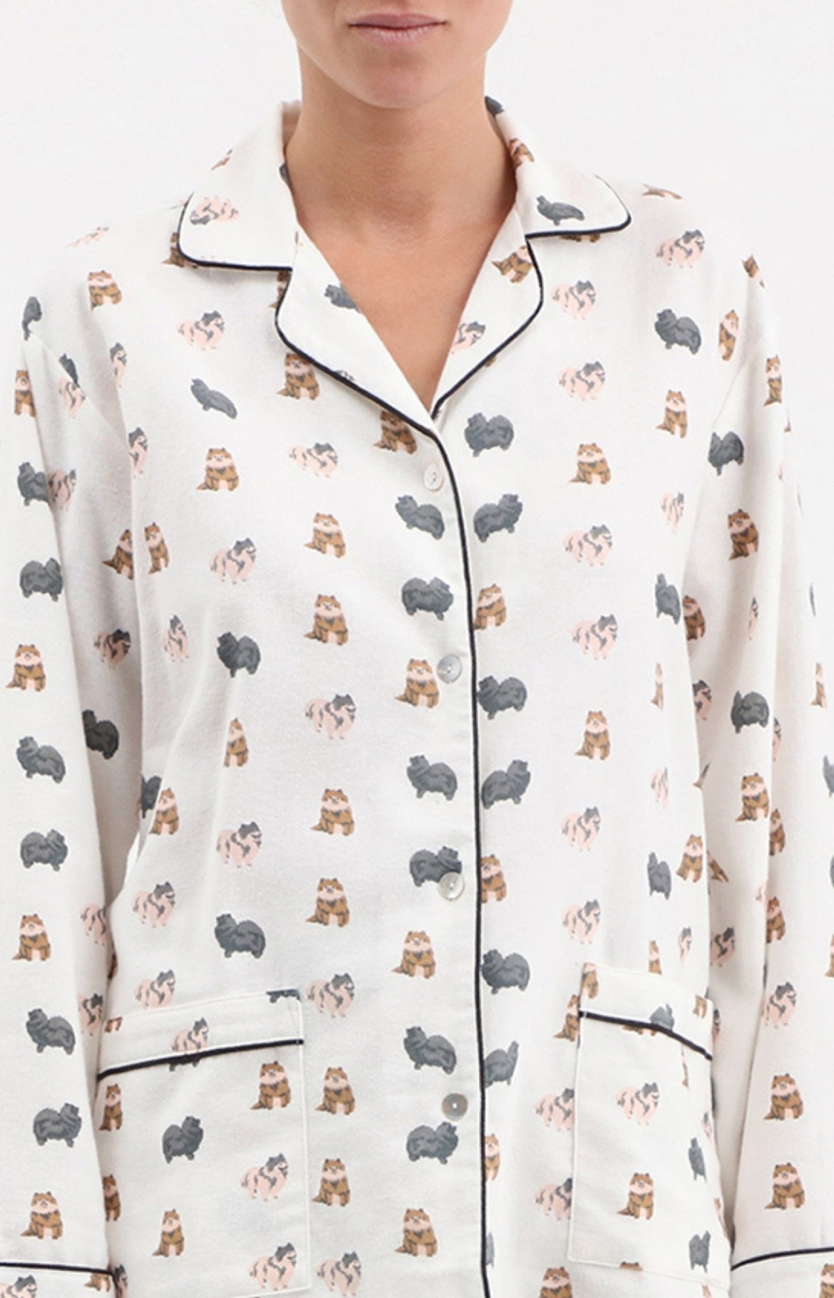 Pyjama long boutonné femme chien spitz blanc cassé 2