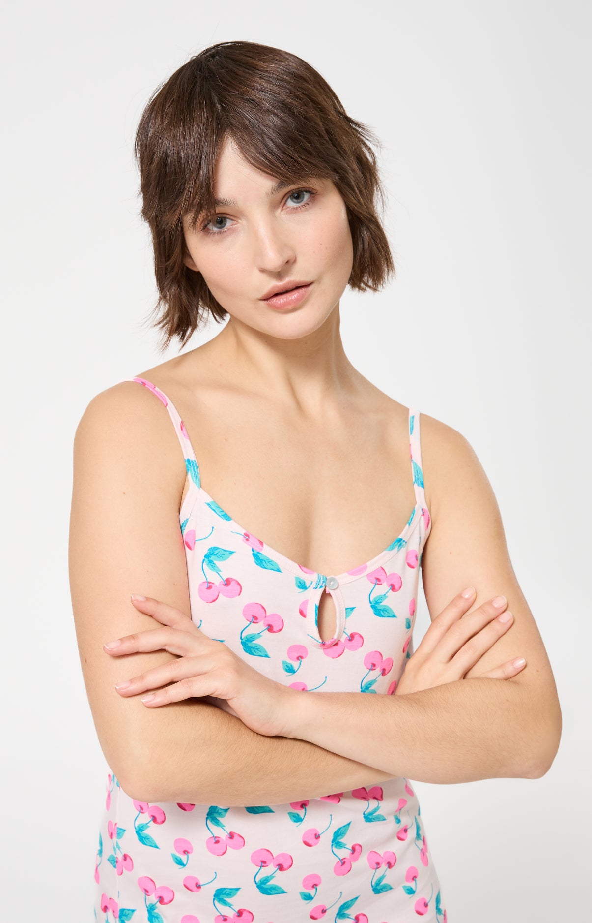 Chemise de nuit Femme Amarena Bretelles fines Imprimé cerise rose et verte 2