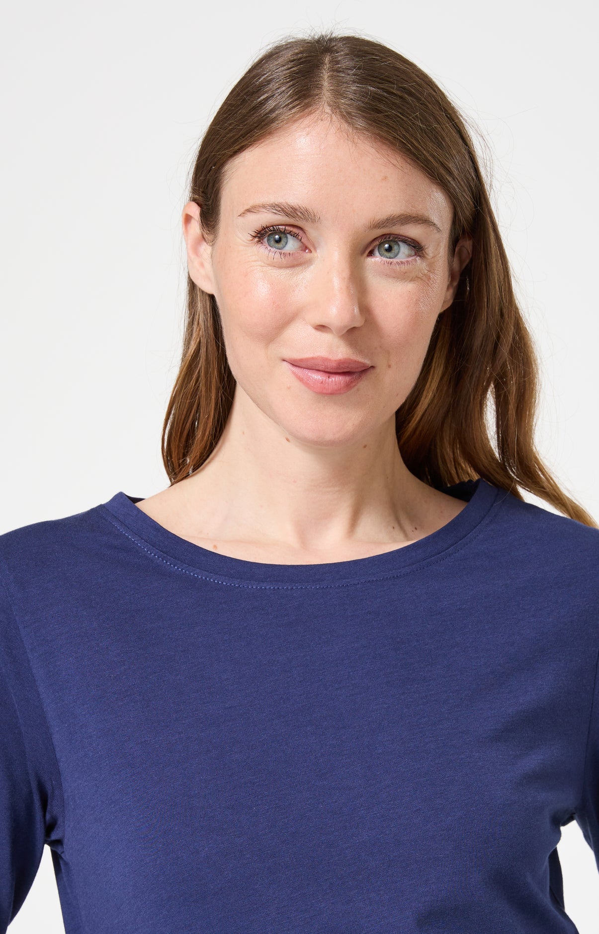 Pyjama long femme en coton bleu marine et coeur rouge 5