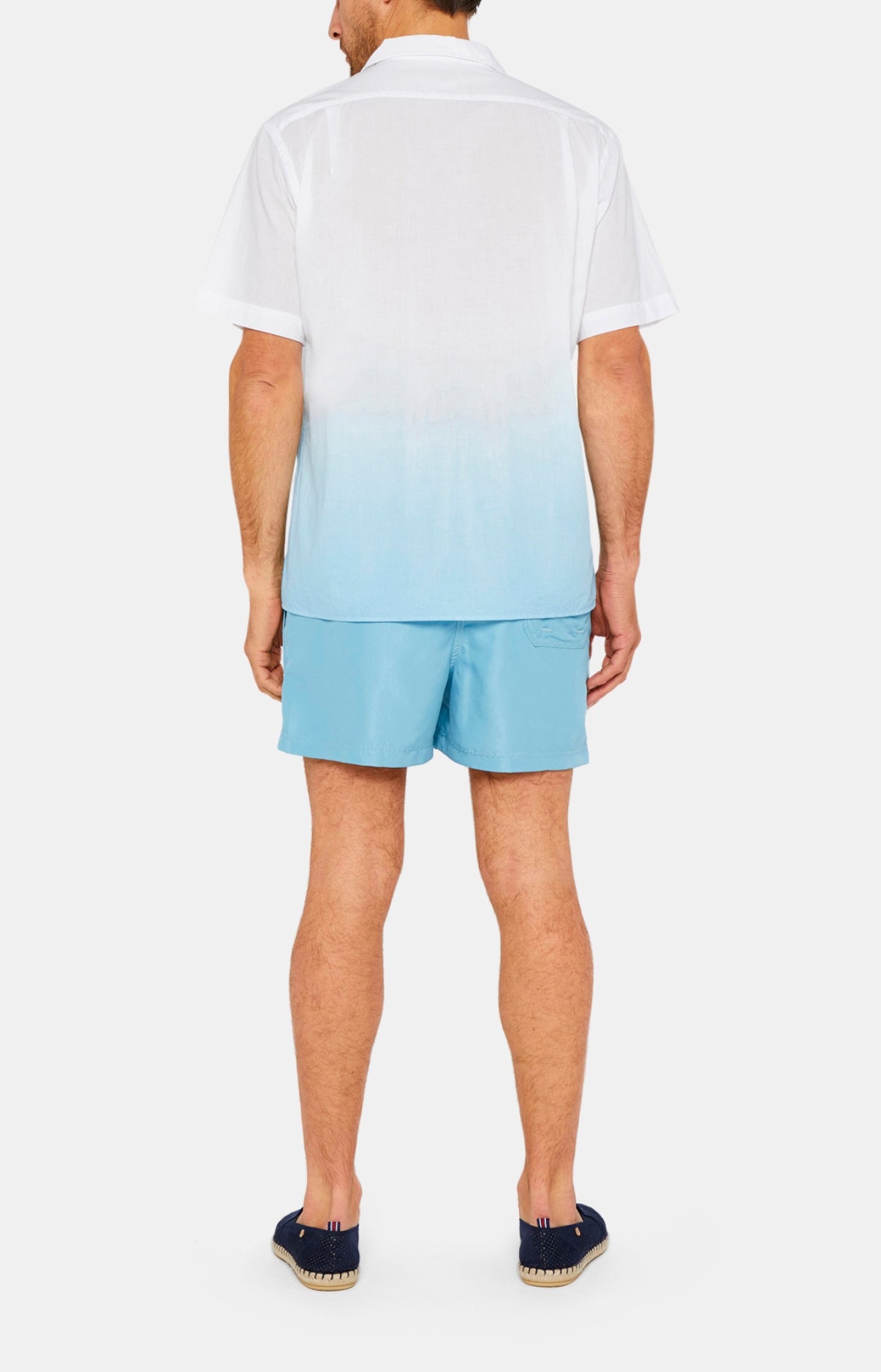 SHEIN Slayr Robe-chemise minimaliste blanche décontractée 2025 avec imprimé géométrique et fente SHEIN Slayr Robe-chemise minimaliste blanche décontractée 2025 avec imprimé géométrique et fente