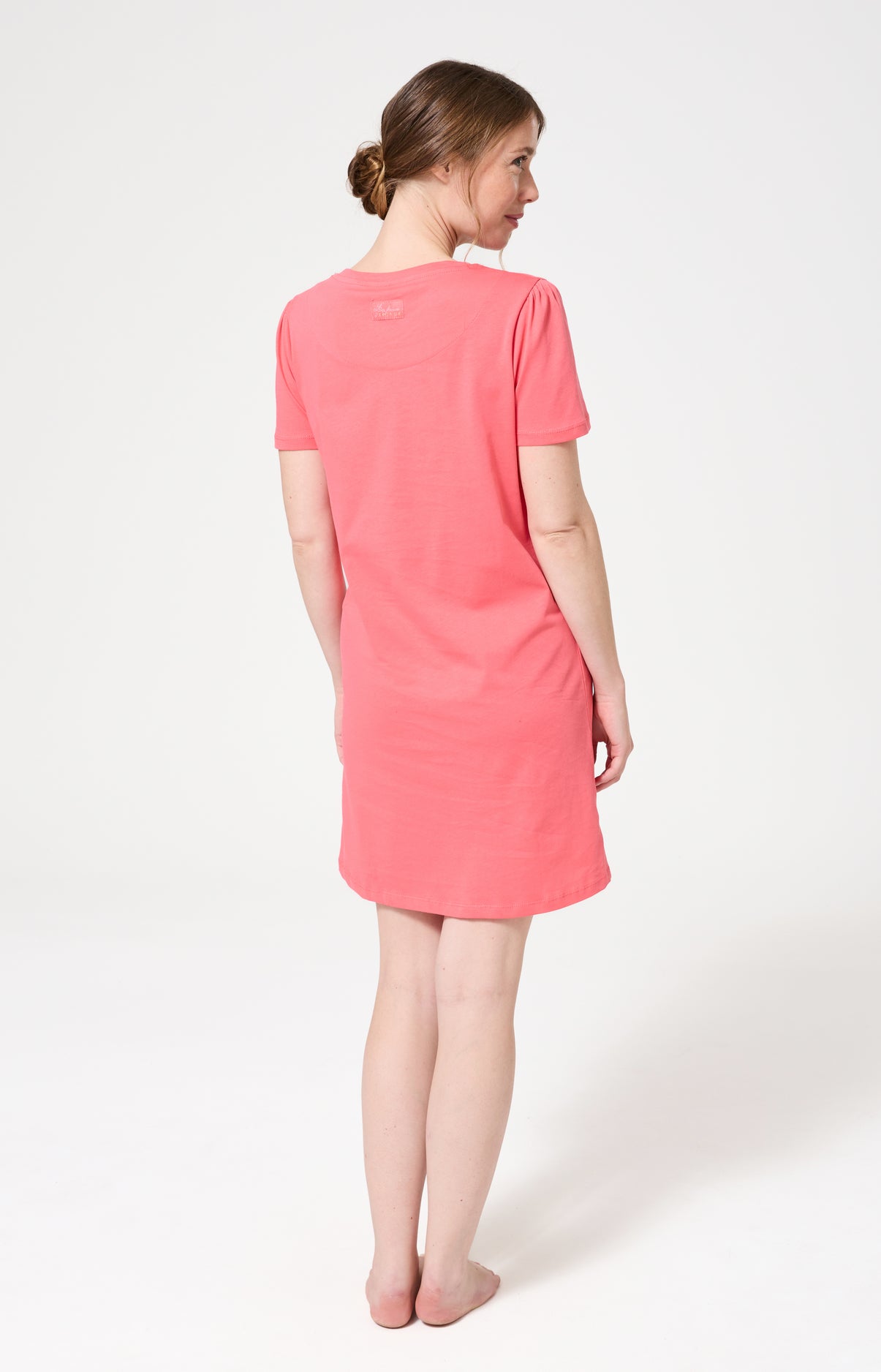 Chemise de nuit Femme Nina Manches courtes Imprimé chien labrador avec fleurs 6