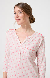 Chemise de nuit Femme Kiss Manches longues Imprimé bisous rouge à lèvre 2