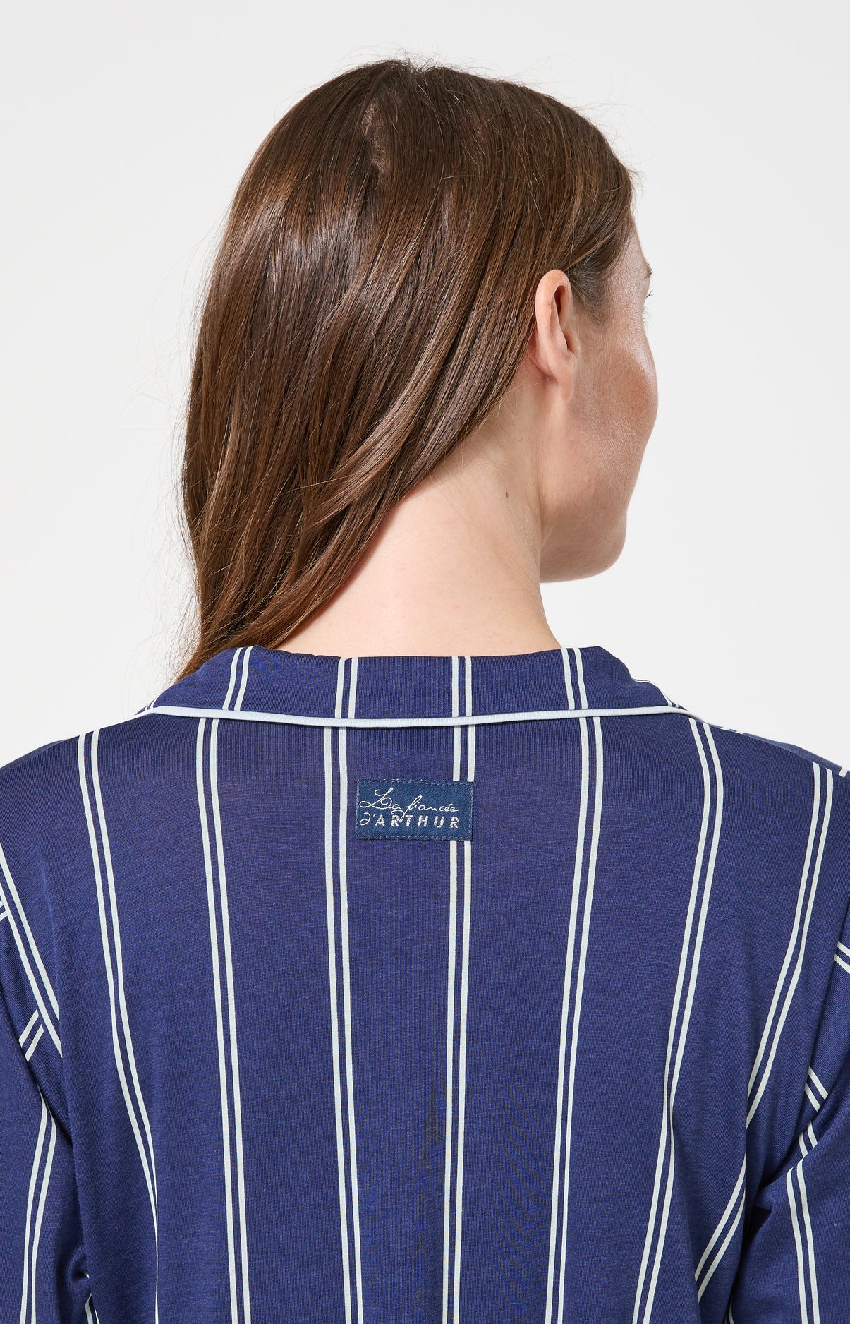 Pyjama long boutonné à rayures bleu marine femme 7