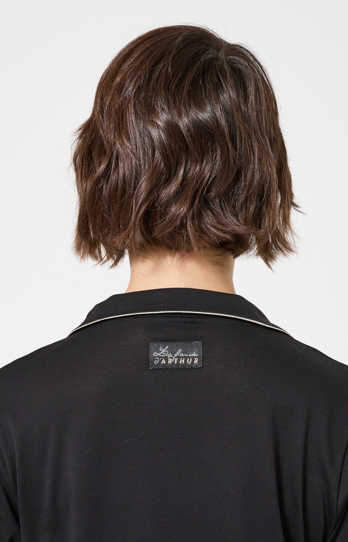 Pyjama long uni noir boutonné femme 8