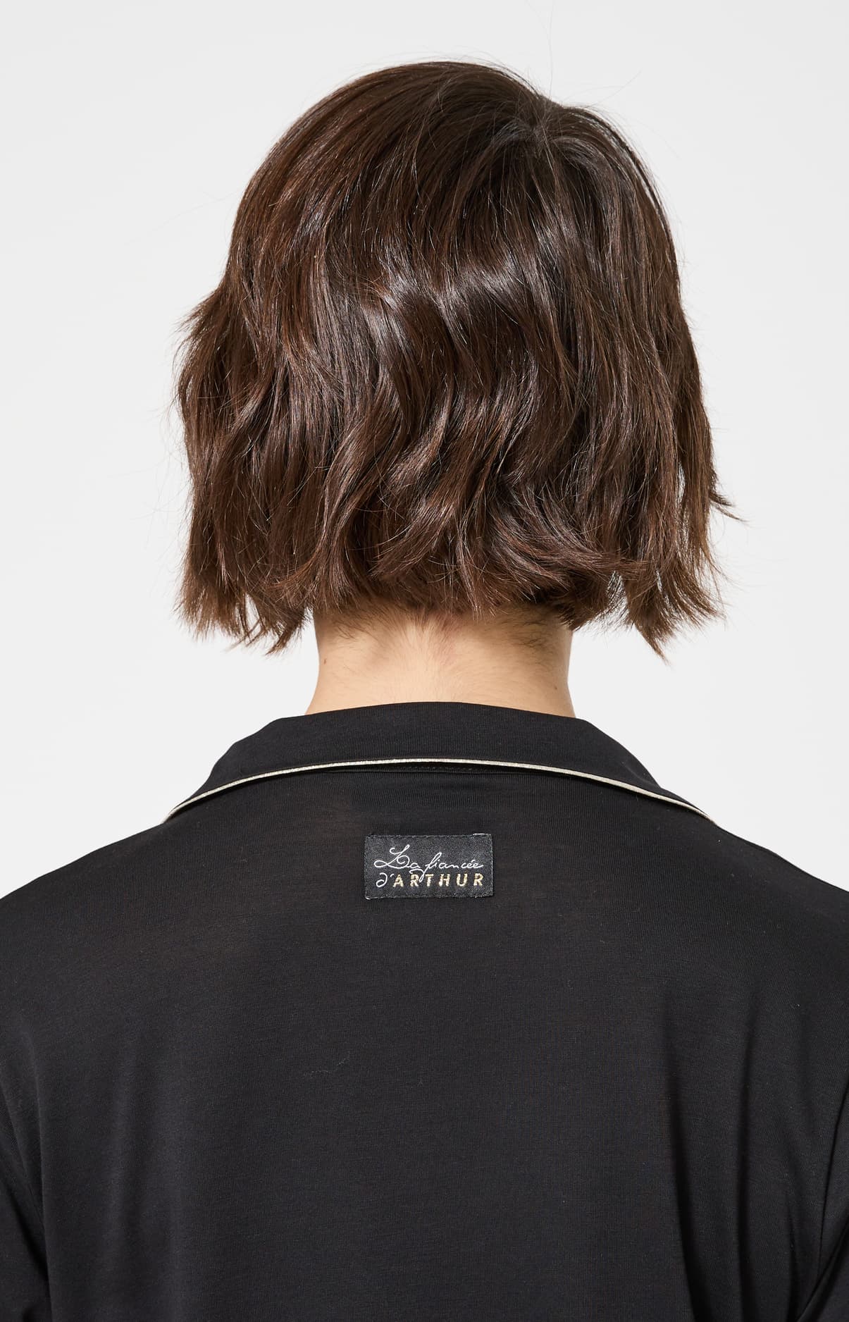 Pyjama long uni noir boutonné femme 8