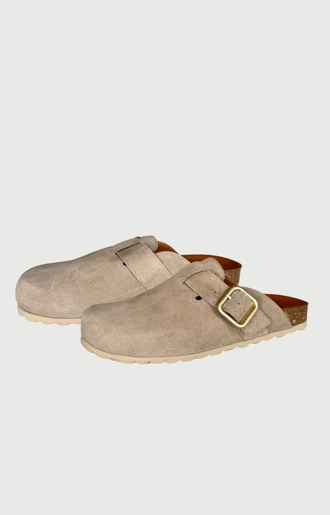 Chaussons sabot en daim couleur beige sable femme 1