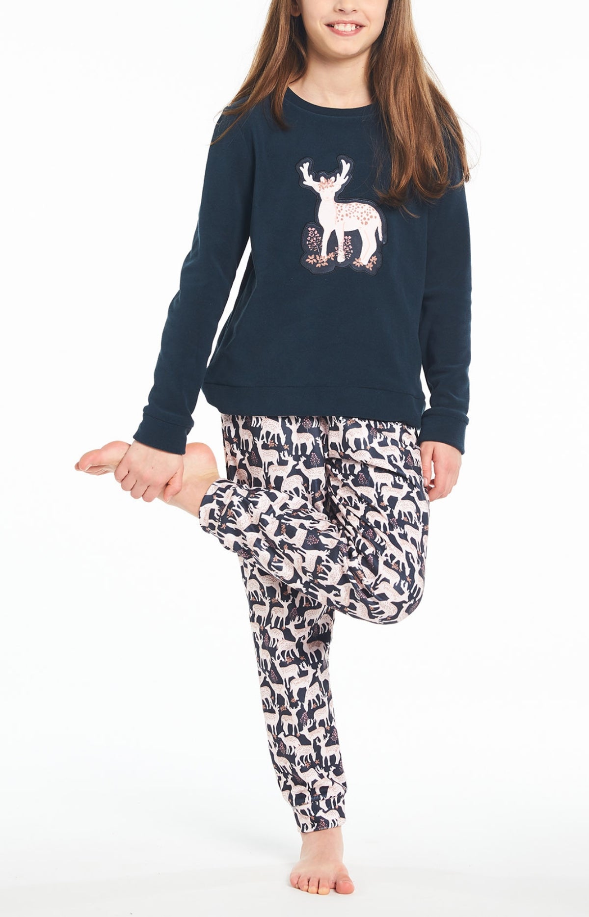LCW Kids Ensemble de Pyjama Polaire Brodé à Col Rond pour Filles - W42182Z4-FES - LC Waikiki LCW Kids Ensemble de Pyjama Polaire Brodé à Col Rond pour Filles - W42182Z4-FES - LC Waikiki